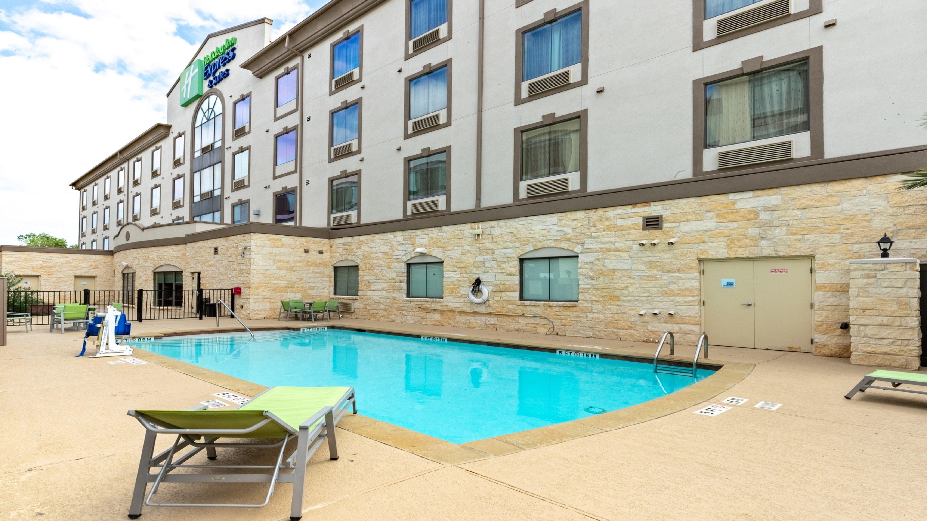 Holiday Inn Express & Suites Houston South - Near Pearland By Ihg Exterior foto