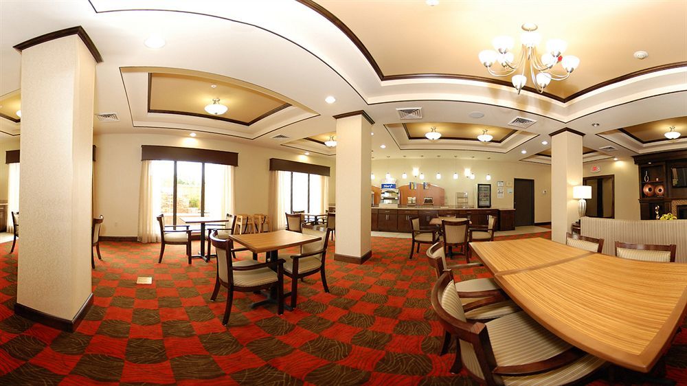 Holiday Inn Express & Suites Houston South - Near Pearland By Ihg Exterior foto